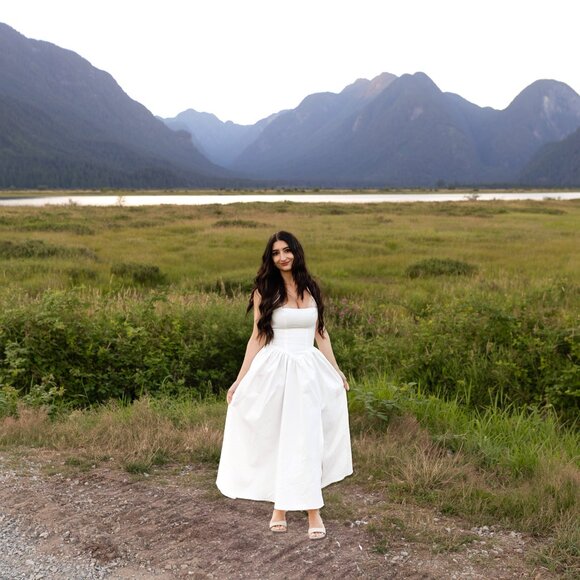 Brand new Showpo Dress- Worn once - Picture 3 of 3